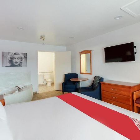OYO Hotel San Antonio near AT&T Center Esterno foto