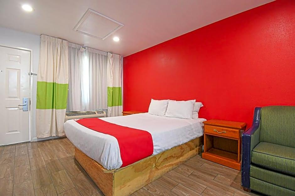 OYO Hotel San Antonio near AT&T Center Esterno foto